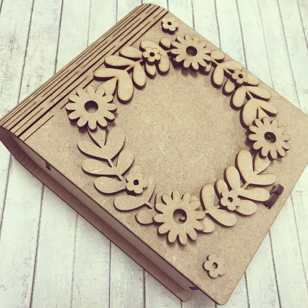 BX003 - MDF Daisy Wreath Box - Olifantjie - Wooden - MDF - Lasercut - Blank - Craft - Kit - Mixed Media - UK