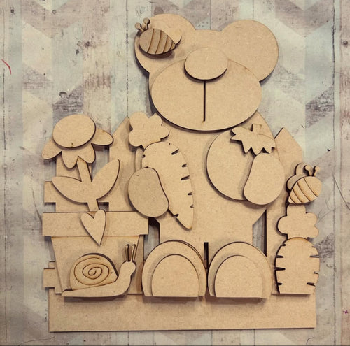 NO554 - MDF Large Freestanding Bear Scene - Olifantjie - Wooden - MDF - Lasercut - Blank - Craft - Kit - Mixed Media - UK