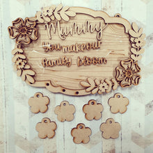 OL604 - MDF Personalised ‘ ..... makes our family bloom hanging plaque - Olifantjie - Wooden - MDF - Lasercut - Blank - Craft - Kit - Mixed Media - UK